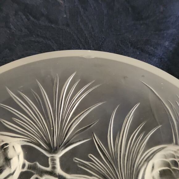 🍁🍂🌰Vintage Frosted Pinecone Molded Glass Bowl Winter Fall Decor Verlys? - Picture 6 of 6